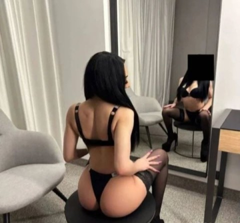 Blondă Disponibilă Non-Stop în Hunedoara