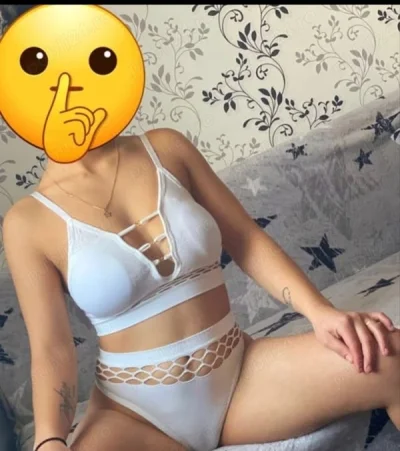 Escortă Asiatică pentru Momente de Relaxare Totală în Câmpulung