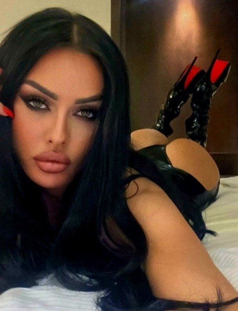 Escortă Dominare pentru Momente Unice în București