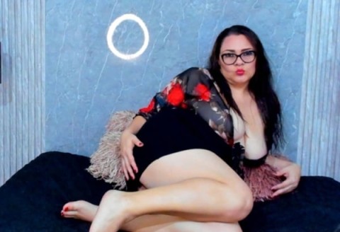 Escortă Femei Mature în Sibiu – Show la Web și Sexting