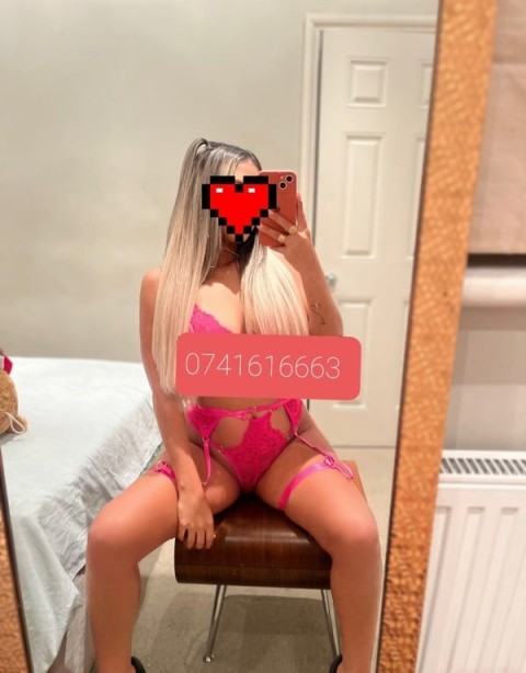 Escortă Matură în Zona Centrală Piața Muncii