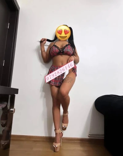 Escortă VIP în Drumul Taberei, Doamnă Matură pentru Momente Unice